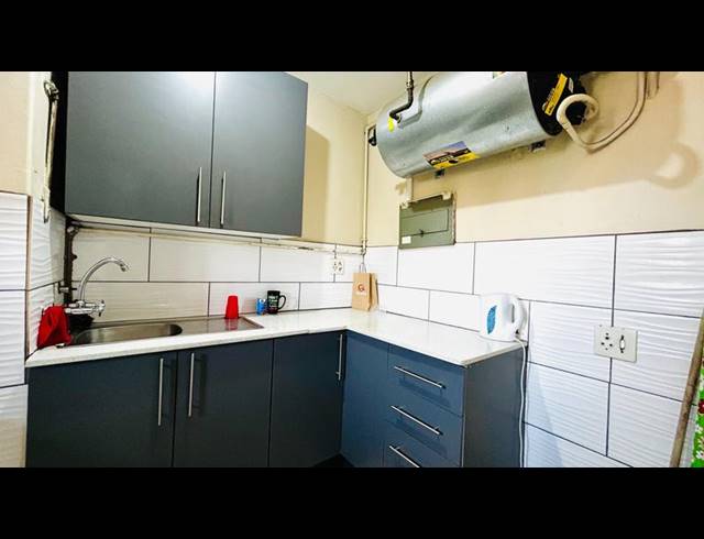1 BEDROOM APARTMENT FOR SALE IN PRETORIA CENTRAL